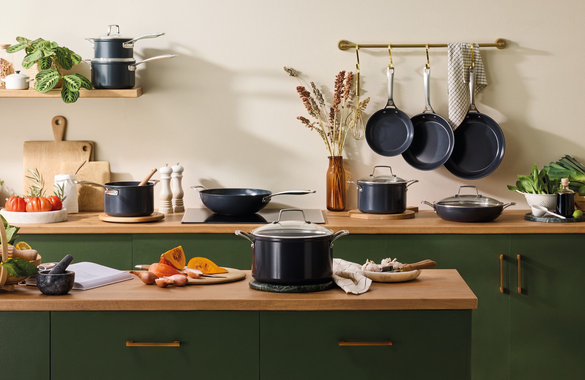 Le Creuset Essential Non-Stick Ceramic Collection