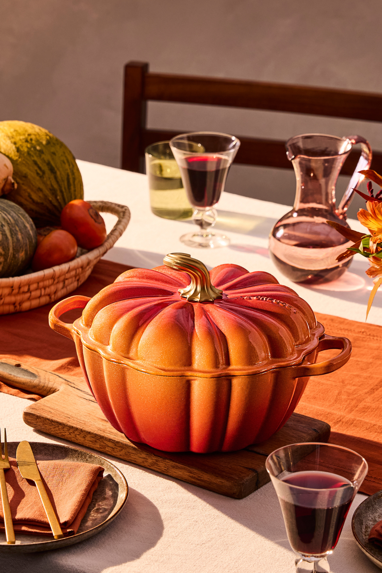 Signature Shape Casseroles & Cocottes