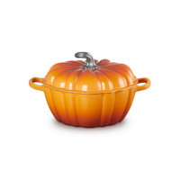 Signature Shape Casseroles & Cocottes