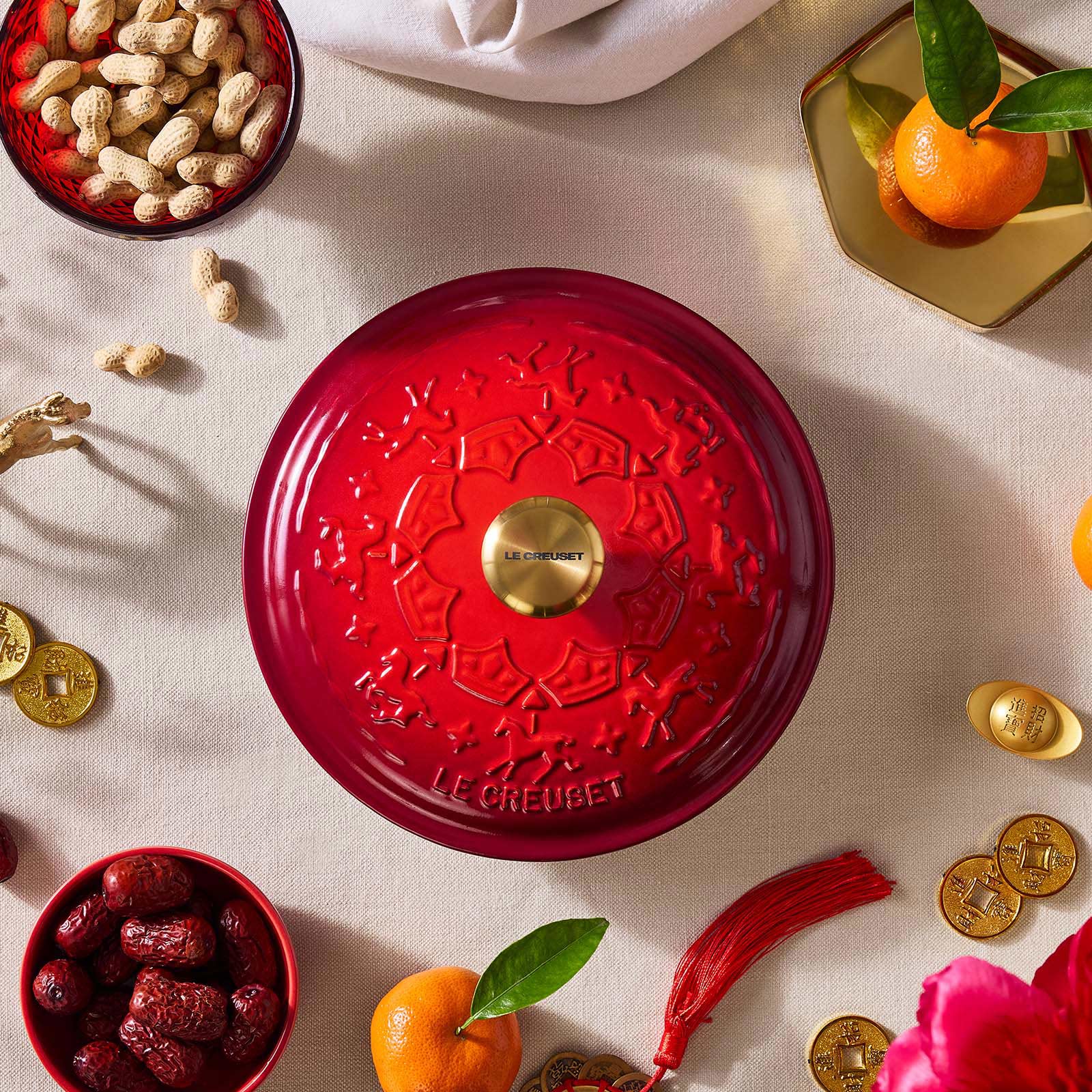 Carousel Signature Round French Oven image number 7