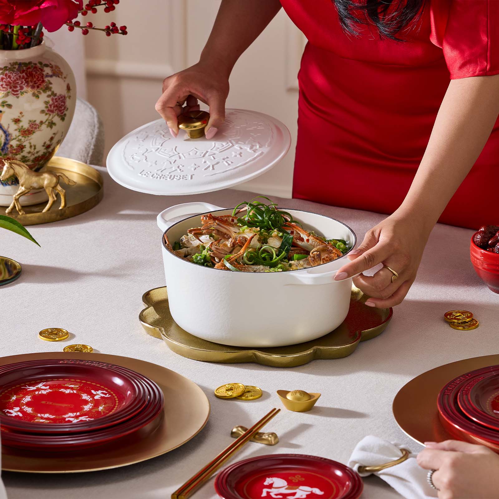 Carousel Signature Round French Oven image number 6