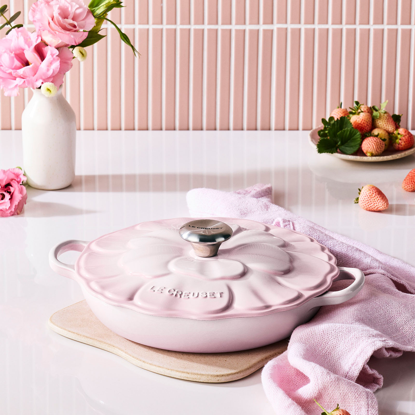 Signature Petal Braiser SS Knob image number 5