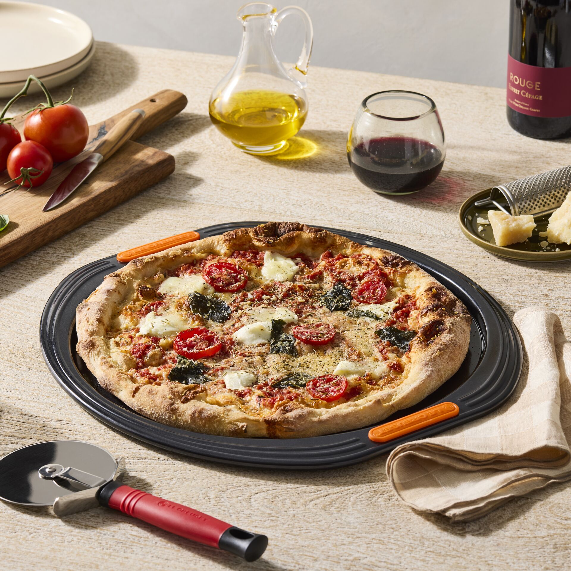 Round Pizza Pan image number 4