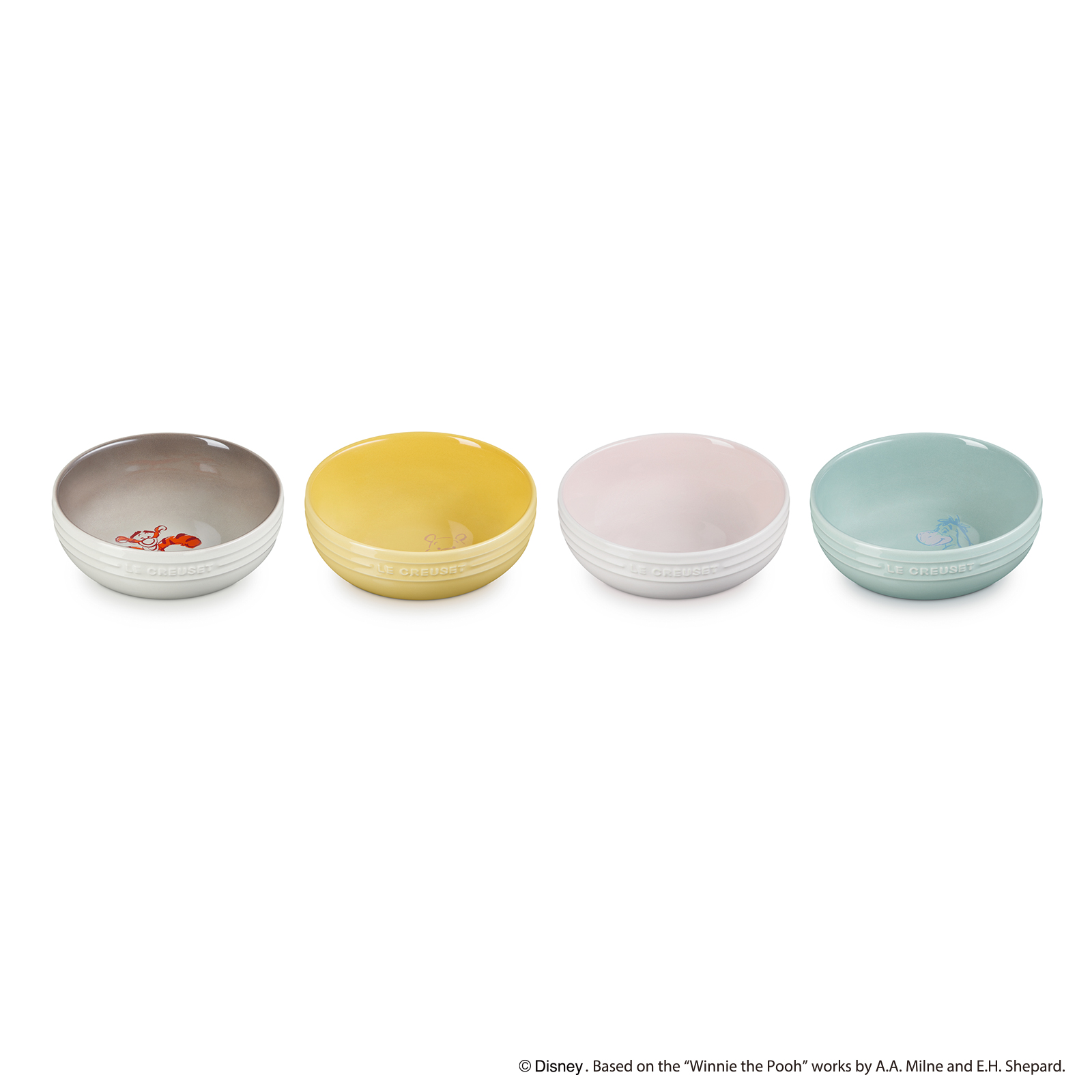 Set of 4 Winnie the Pooh Manila Round Dish image number 2