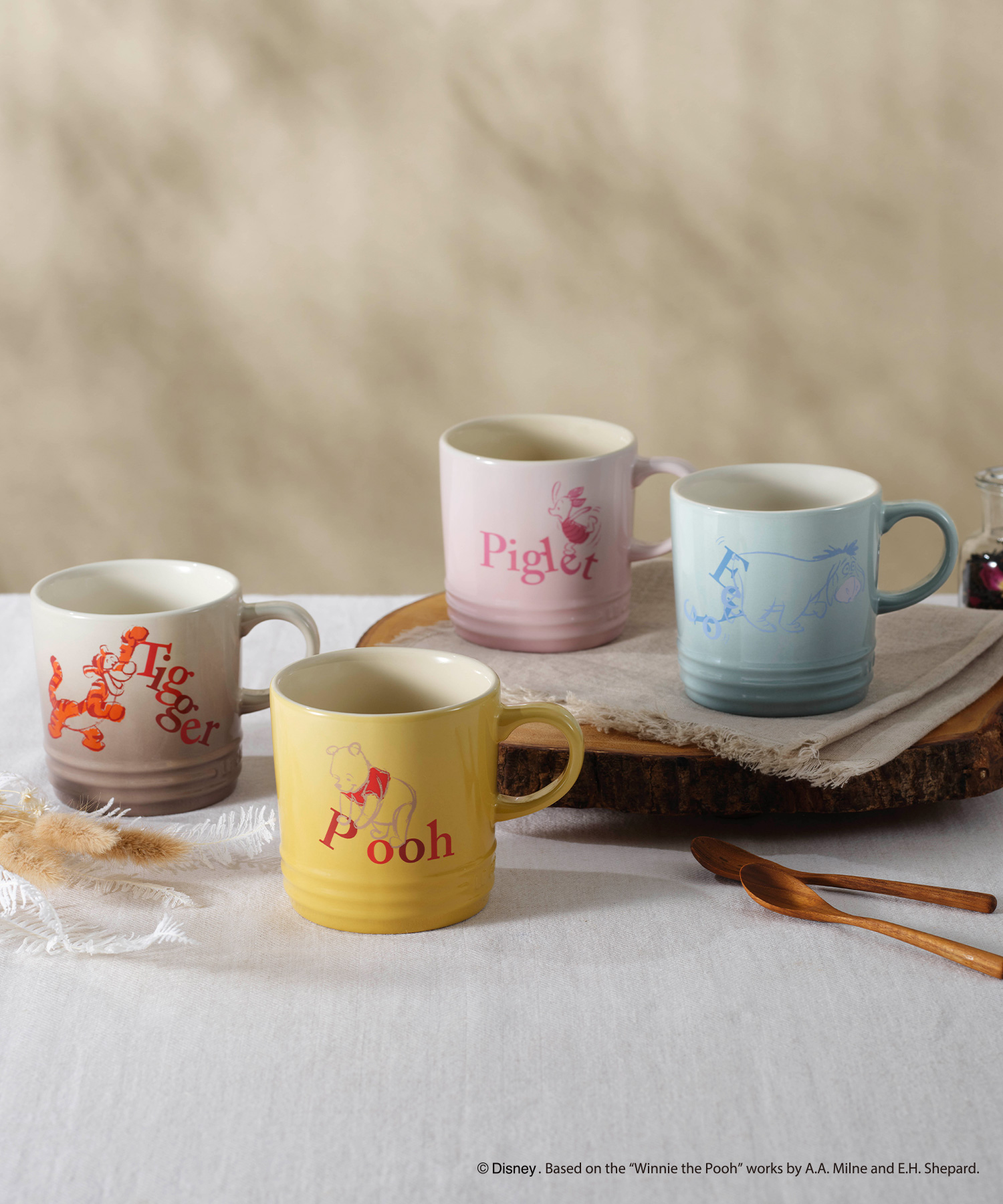 Set of 4 Winnie the Pooh London Coffee Mug image number 4