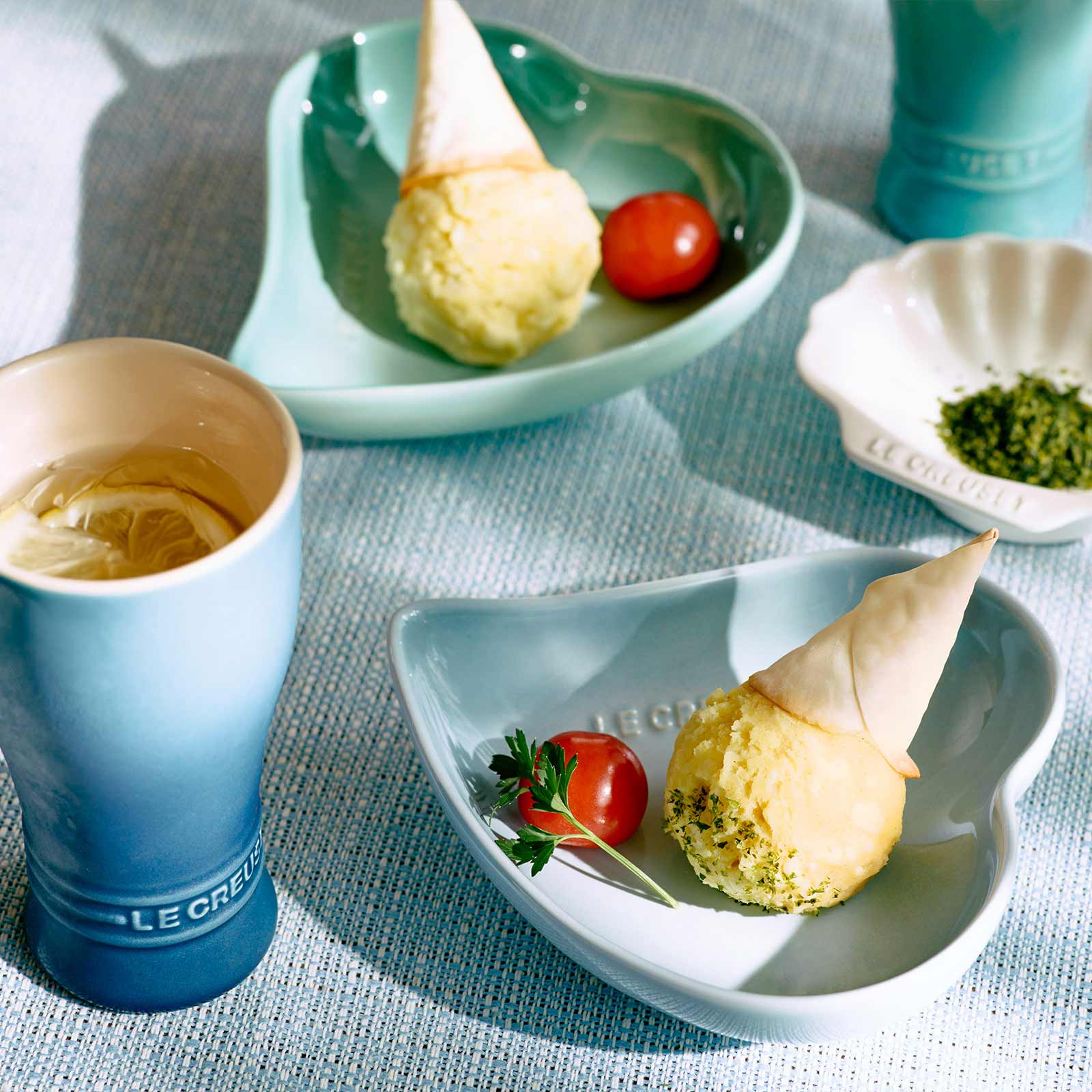 Stoneware Set of 4 Seoul Sphere Heart Petal Dish image number 5