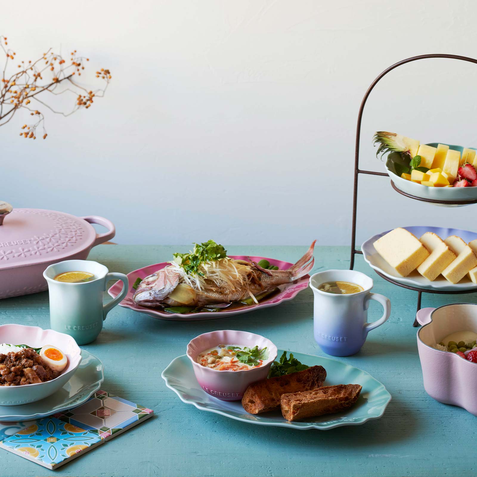 Flower Shaped Cass Elegant Gold Knob image number 7