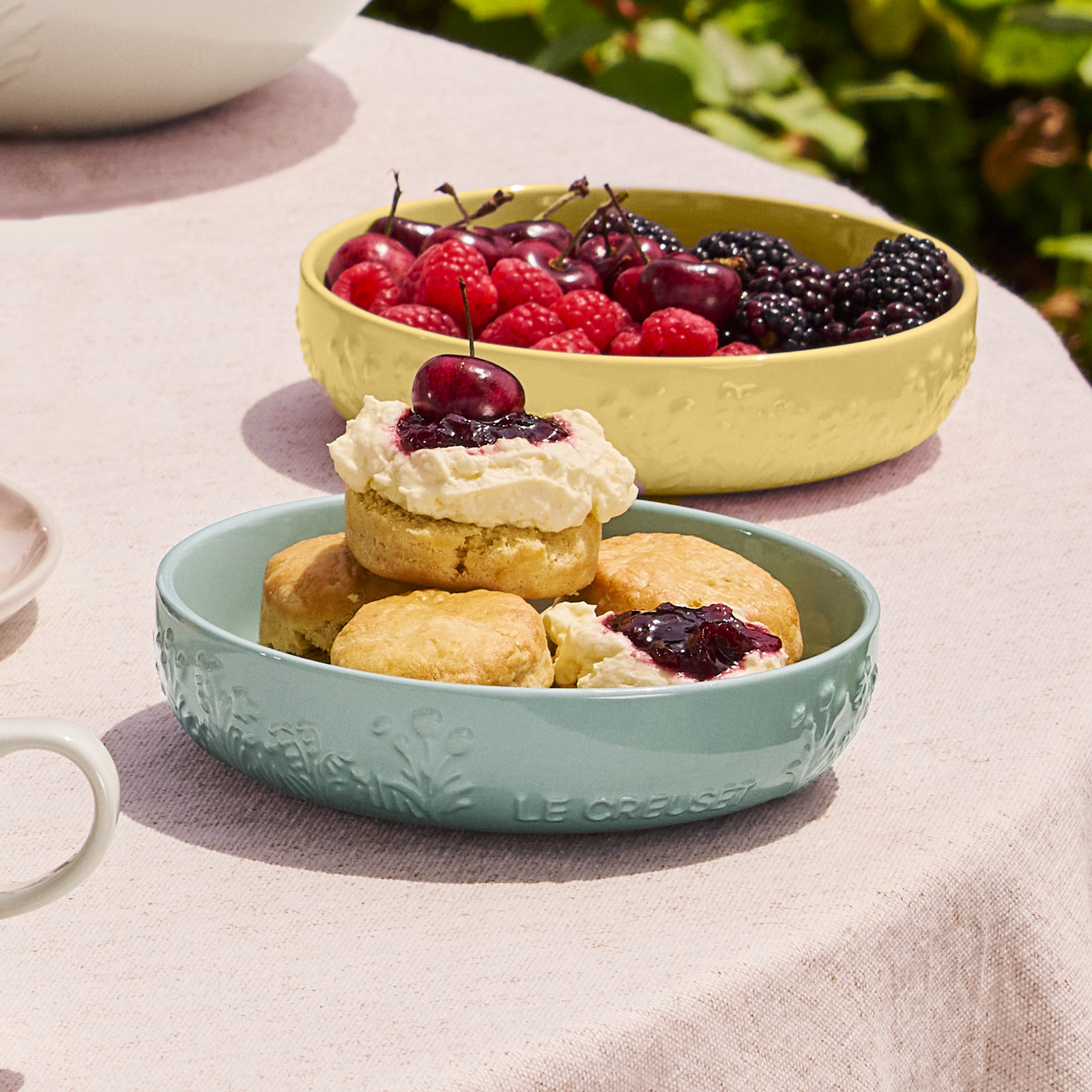 Jardin Relief Sphere Dish image number 4