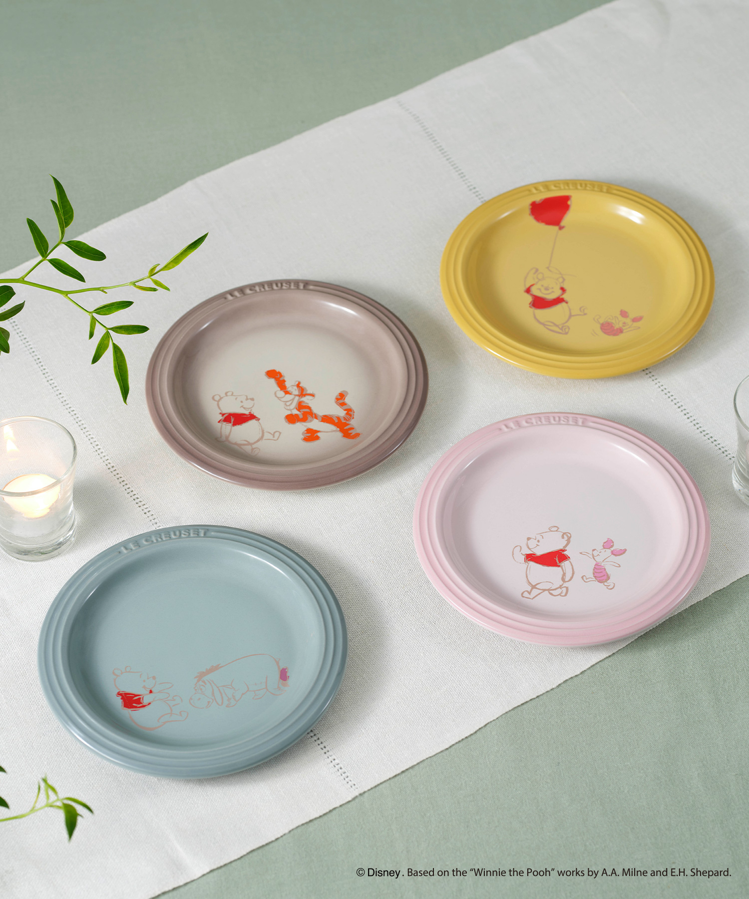 Set of 4 Winnie the Pooh Manila Round Plate image number 5