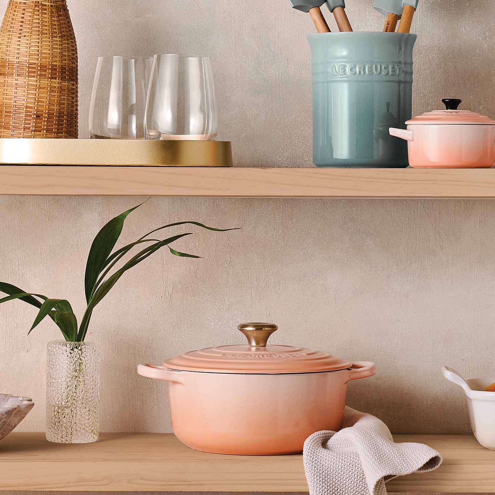 Round French Oven Gold Knob image number 5