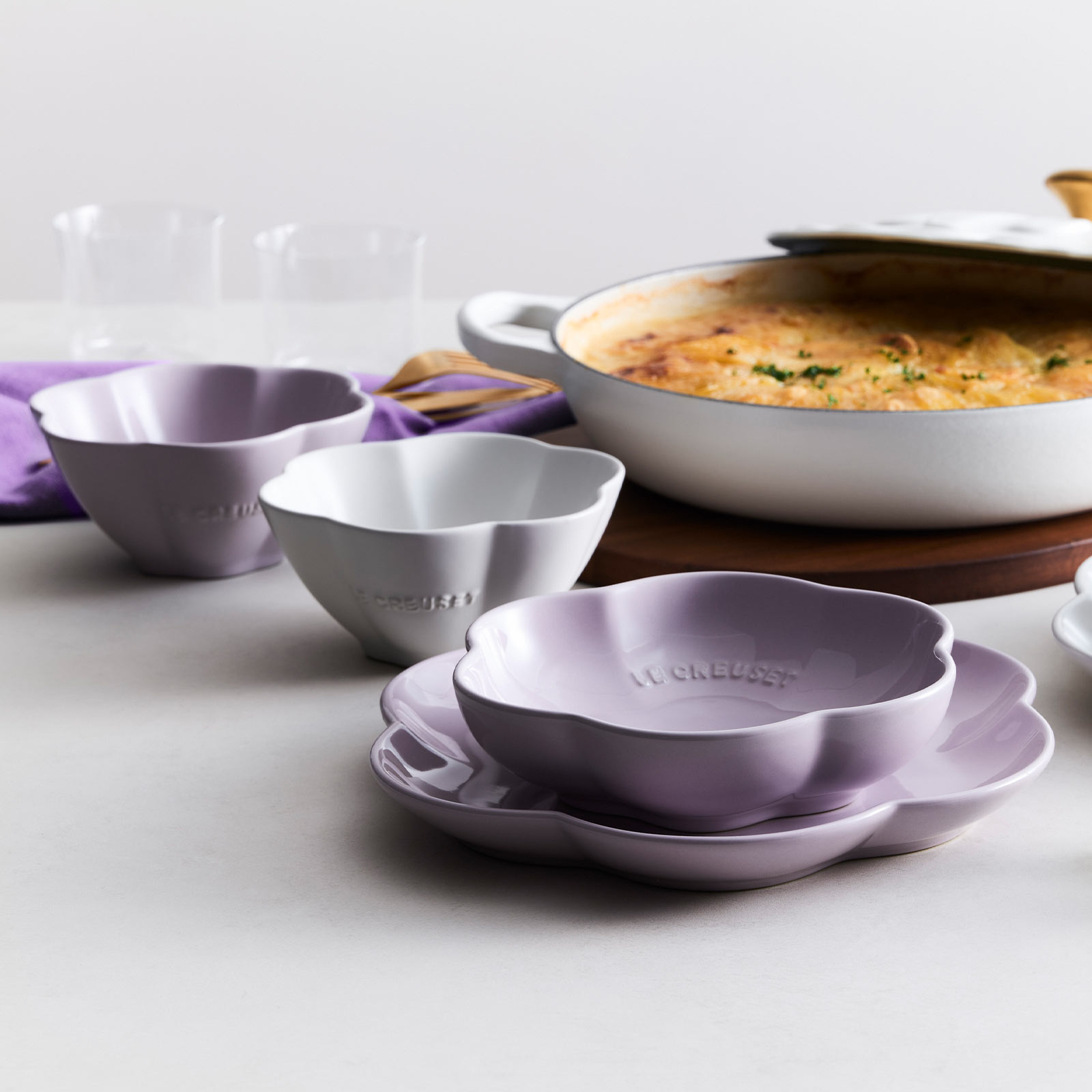 Seoul Sphere Floral Stoneware Bowl image number 4