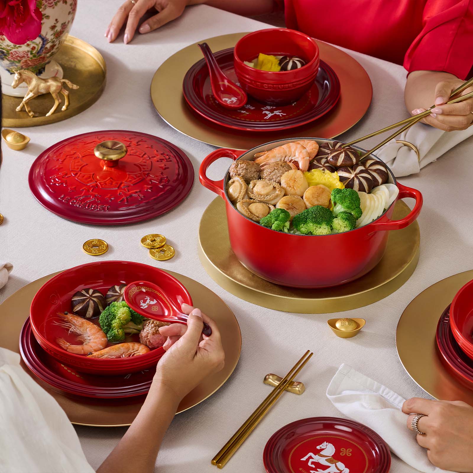 Carousel Set of 2 Chinese spoons image number 8