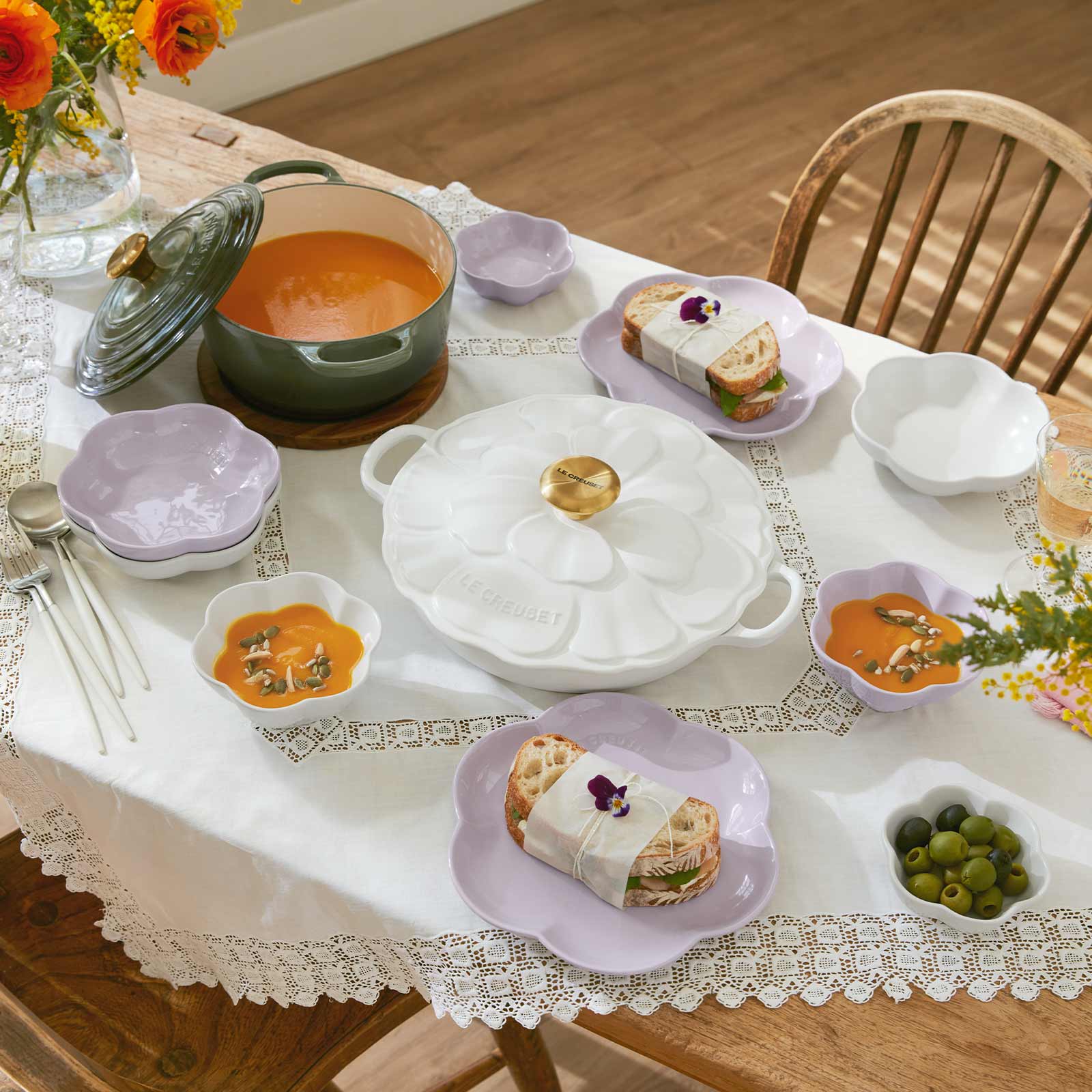 Seoul Stoneware Sphere Floral Plate image number 8