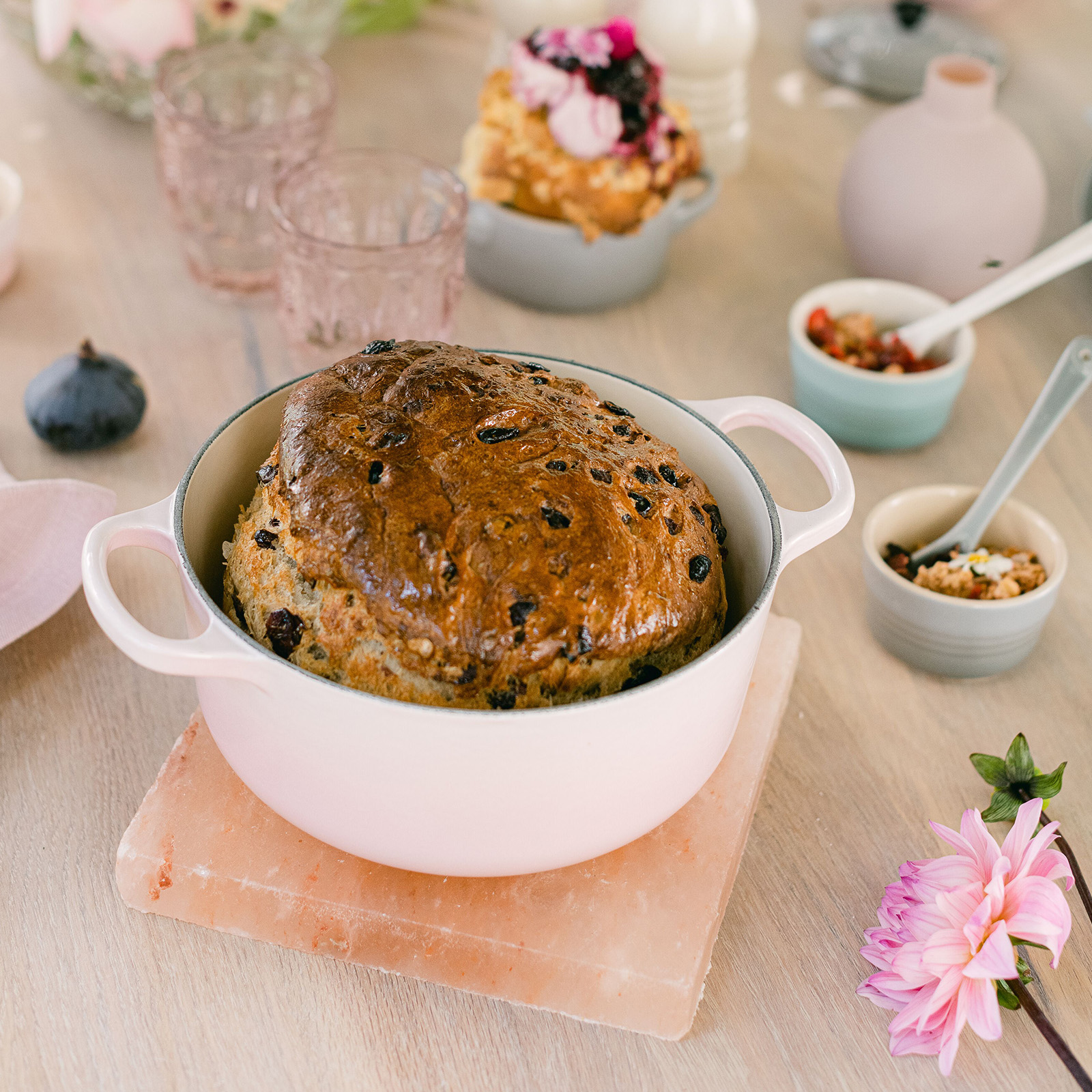 Round French Oven Silver Knob image number 5