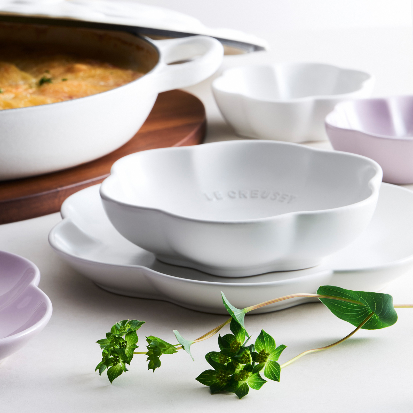 Seoul Stoneware Sphere Floral Plate image number 6