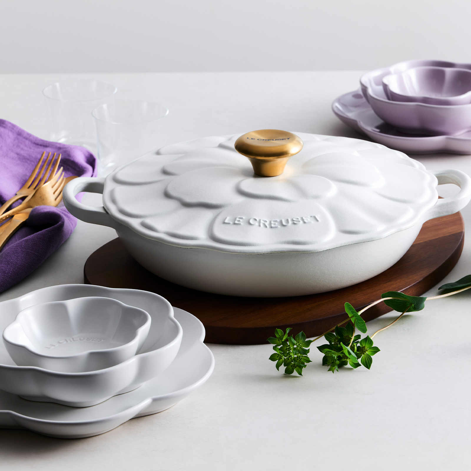 Seoul Stoneware Sphere Floral Plate image number 5